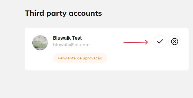 Passo 3 para aceitar o convite: Secção de pedidos pendentes na aplicação Bluwalk