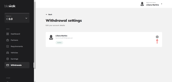 Step 3 for service contract: settings button in the Bluwalk app